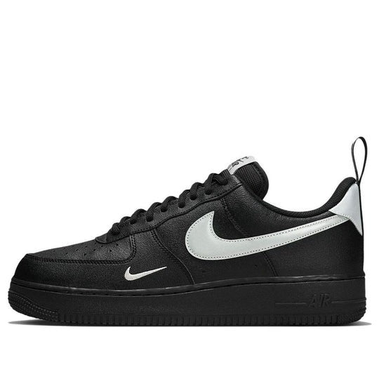 Giày Nike Air Force 1 ’07 LV8 UT ‘Black Metallic Silver’ DX8967-001