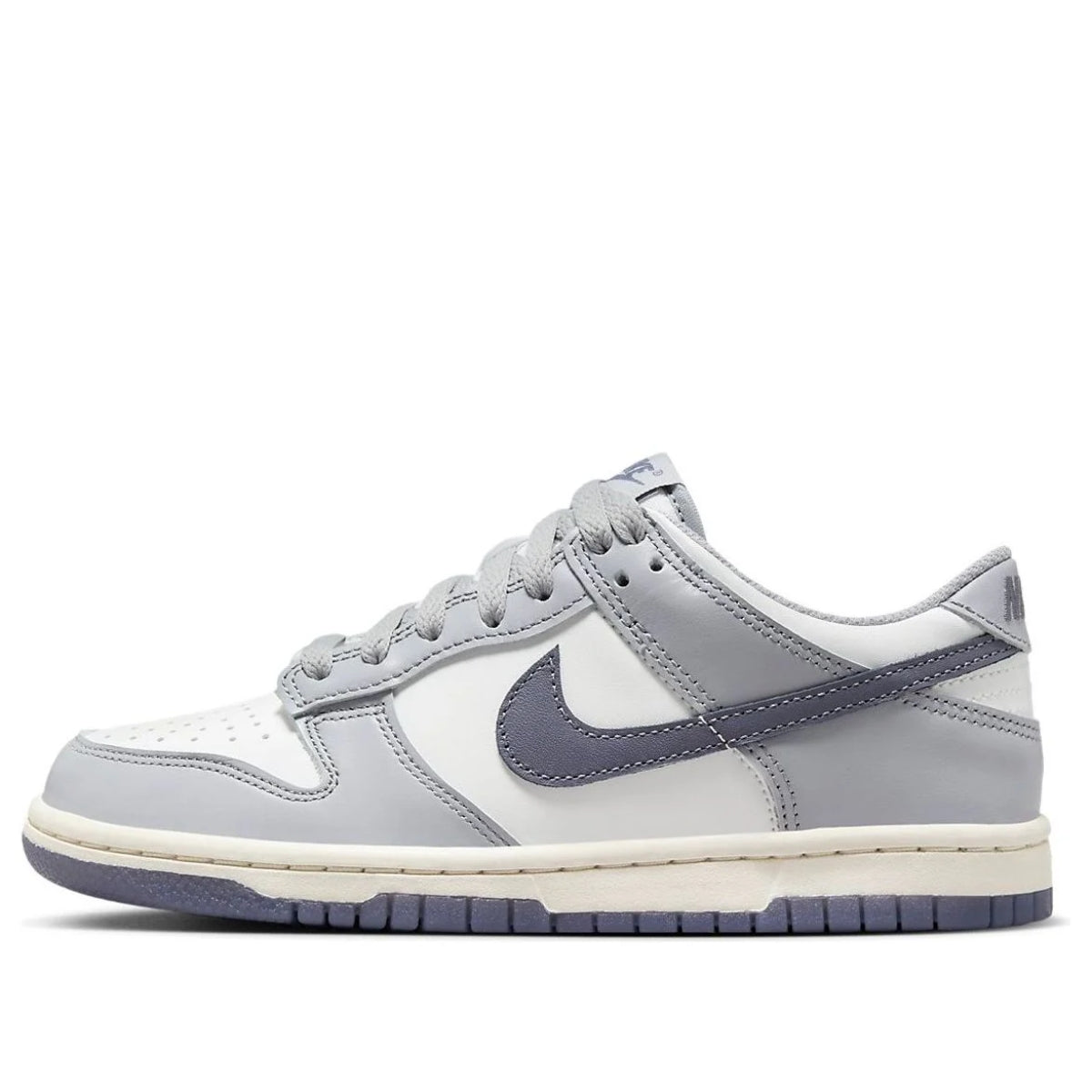 Giày Nike Dunk Low ‘Platinum Tint Light Carbon’ FB9109-101