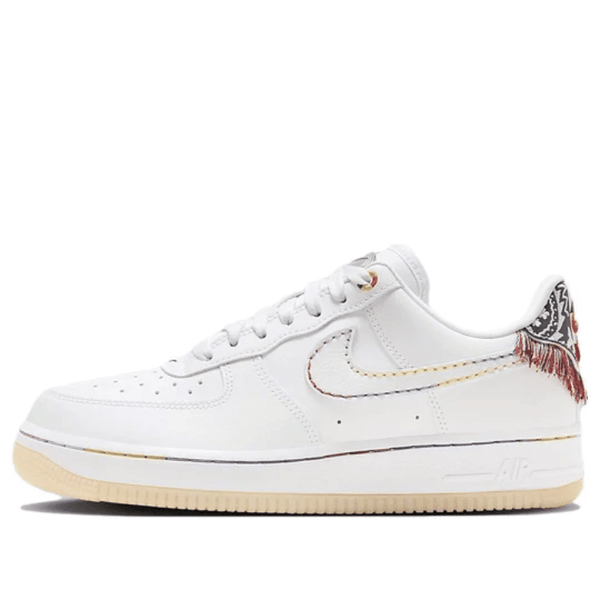 Giày Nike (WMNS) Nike Air Force 1 ’07 LX ‘White Multi Patch’ FN8918-111