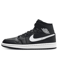 Giày nam Air Jordan 1 Mid ‘Black White’ BQ6472-011
