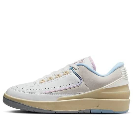 Giày Air Jordan 2 Retro Low ‘Look, Up in the Air’ DX4401-146